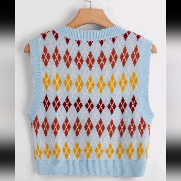 SHEIN PLUS ARGYLE SWEATER VEST - Picture 3 of 4